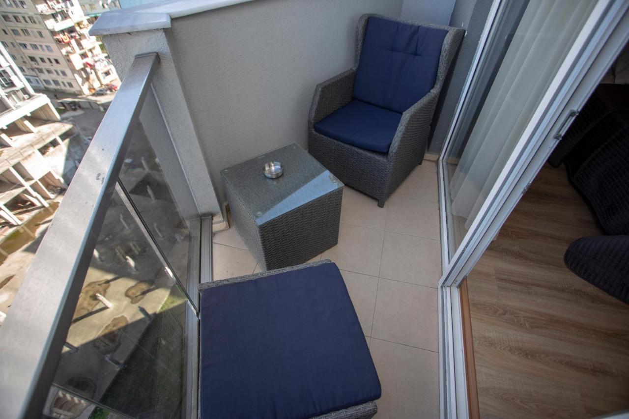 Blue Star Batumi Aparthotel Ngoại thất bức ảnh