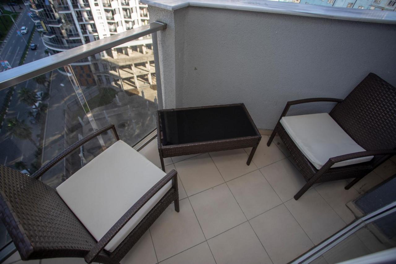 Blue Star Batumi Aparthotel Ngoại thất bức ảnh