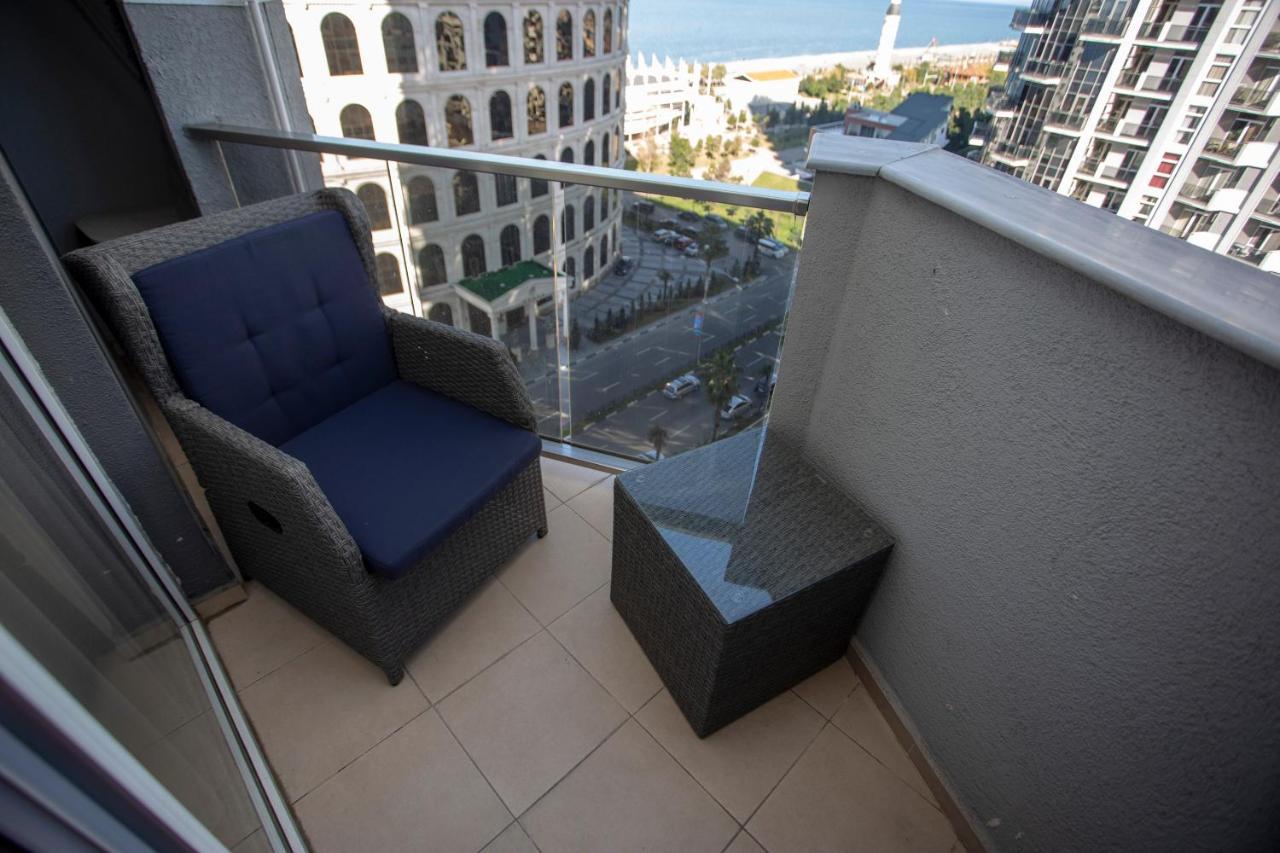 Blue Star Batumi Aparthotel Ngoại thất bức ảnh