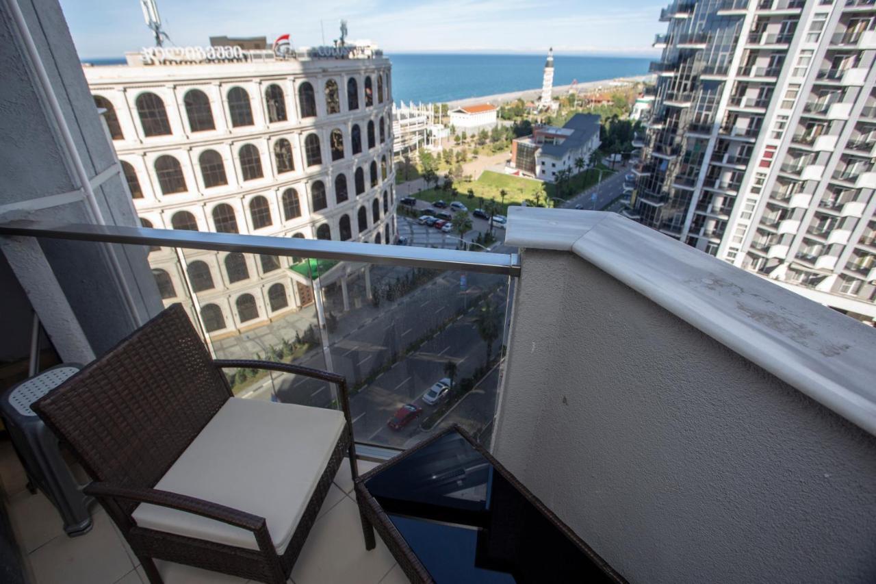 Blue Star Batumi Aparthotel Ngoại thất bức ảnh