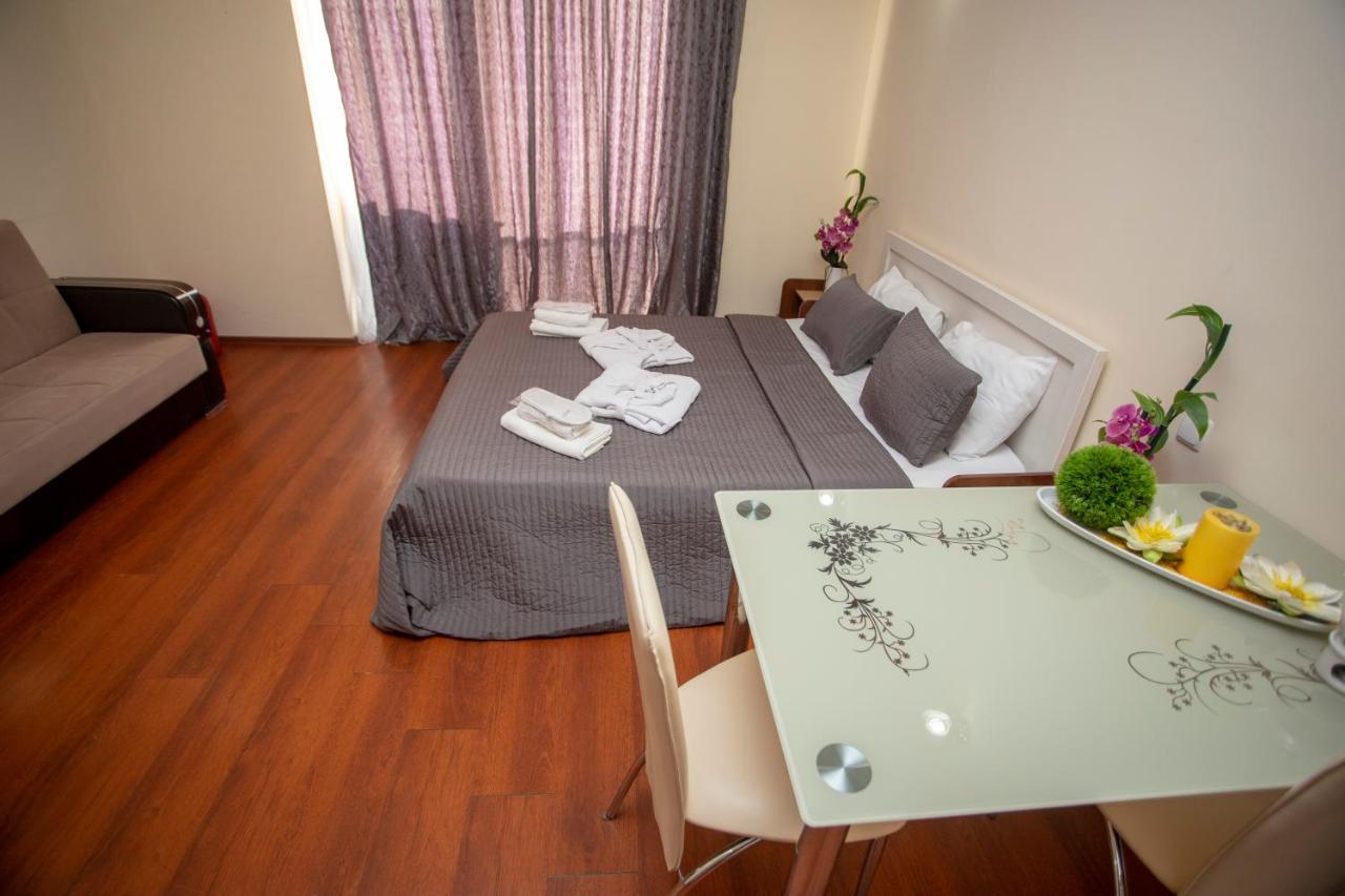 Blue Star Batumi Aparthotel Ngoại thất bức ảnh