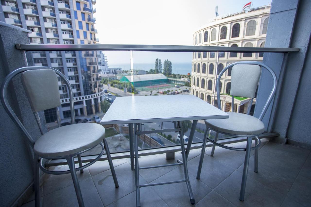 Blue Star Batumi Aparthotel Ngoại thất bức ảnh