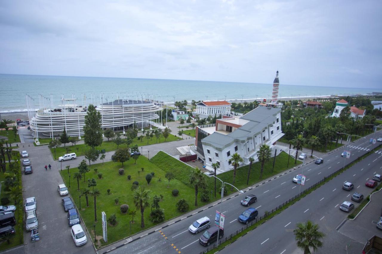 Blue Star Batumi Aparthotel Ngoại thất bức ảnh