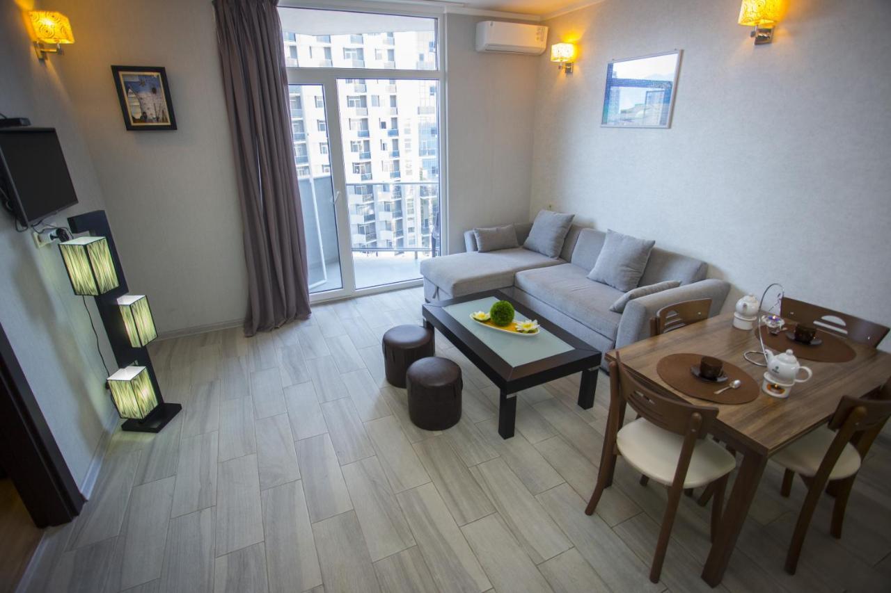 Blue Star Batumi Aparthotel Ngoại thất bức ảnh