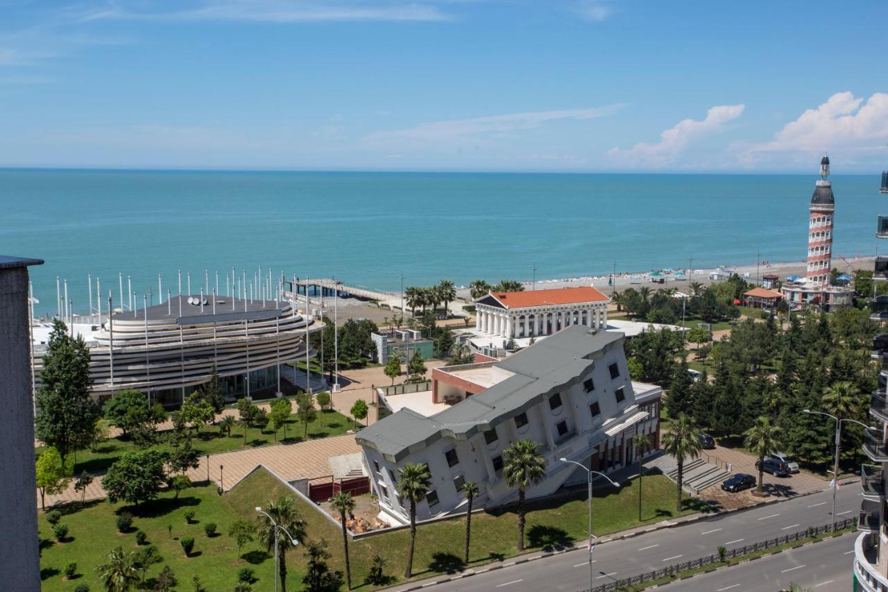 Blue Star Batumi Aparthotel Ngoại thất bức ảnh