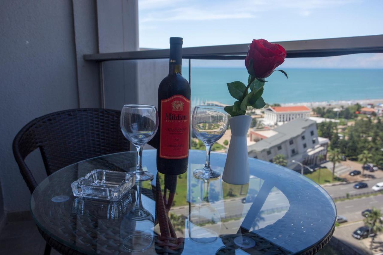 Blue Star Batumi Aparthotel Ngoại thất bức ảnh