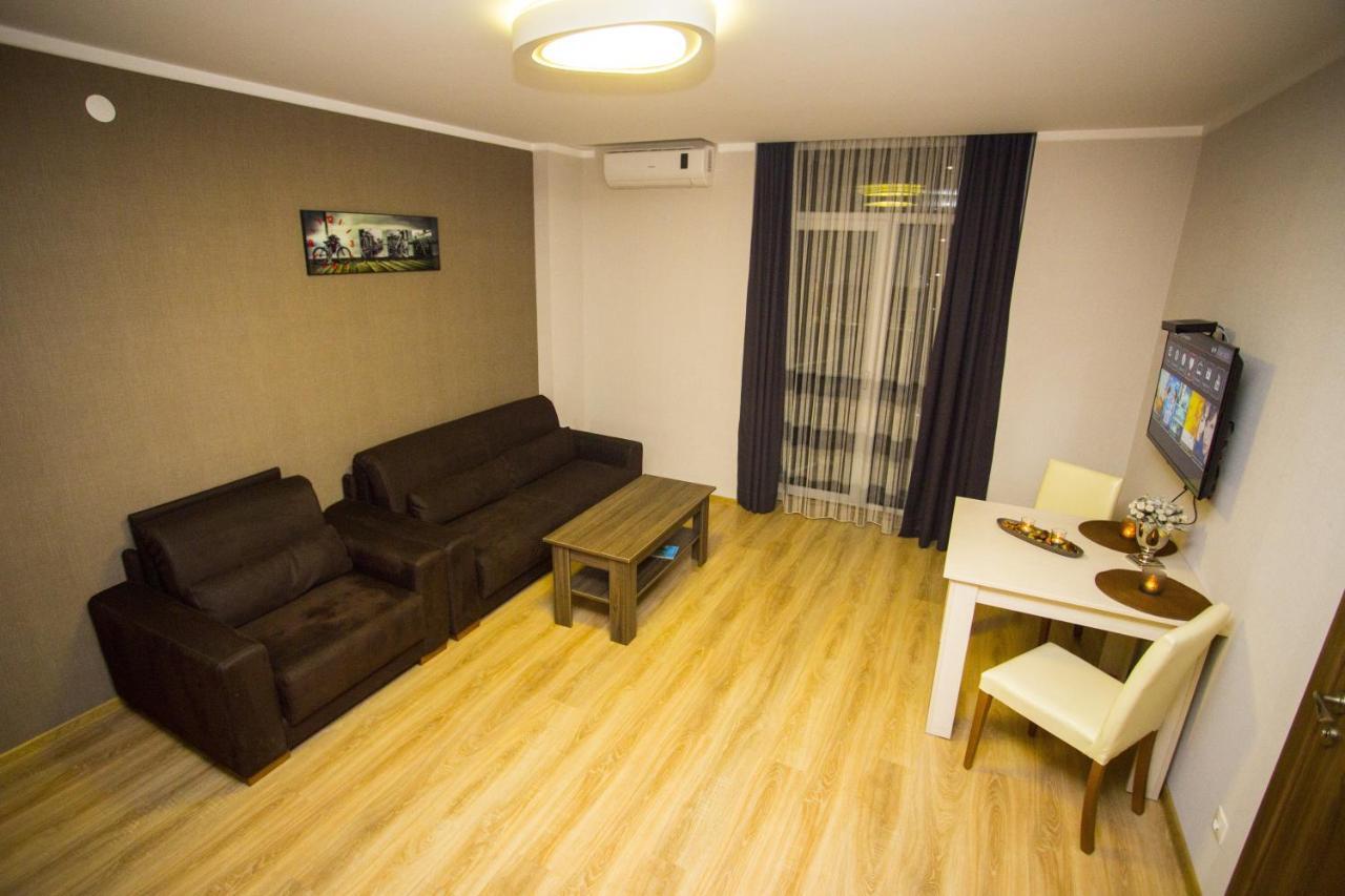 Blue Star Batumi Aparthotel Ngoại thất bức ảnh