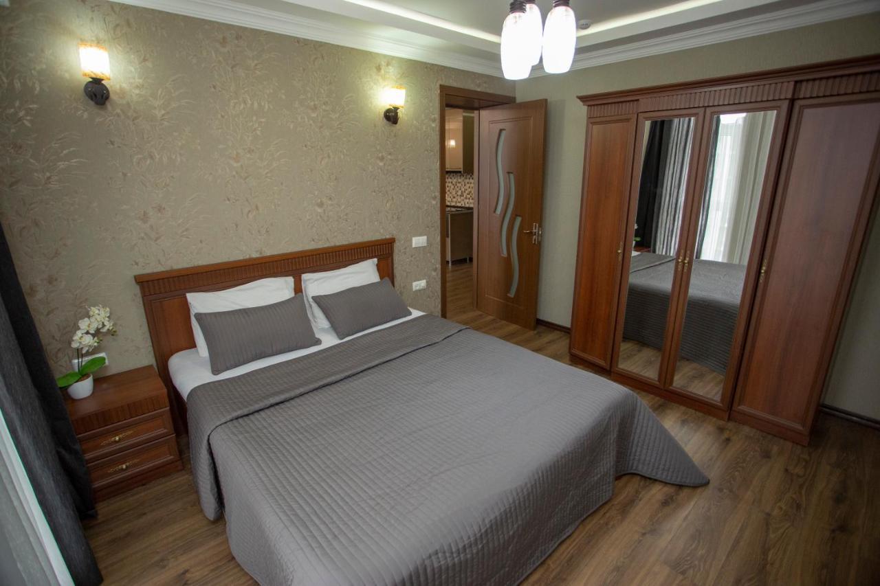 Blue Star Batumi Aparthotel Ngoại thất bức ảnh